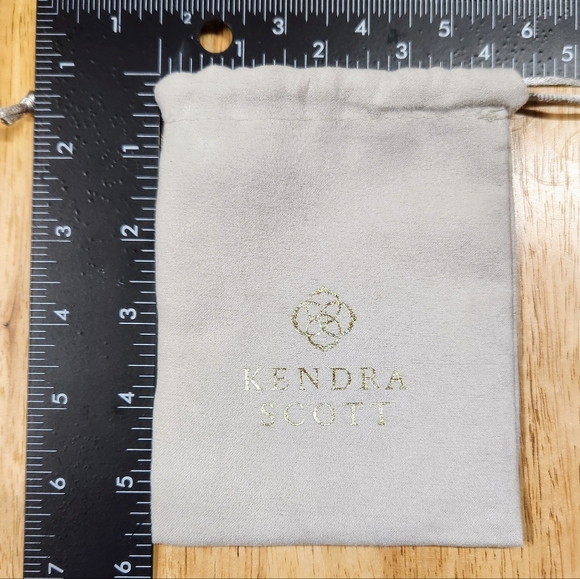 Kendra Scott Dust Bag - Picture 6 of 6